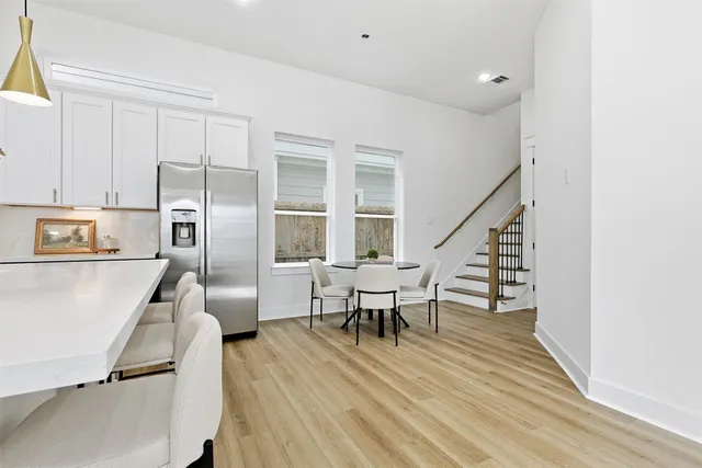 $2,400 | 8919 Sunshine Laverne Lane, Houston, TX 77080