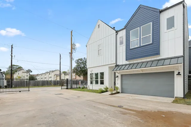 $2,400 | 8919 Sunshine Laverne Lane, Houston, TX 77080
