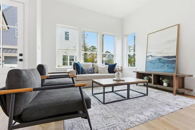 $2,400 | 8919 Sunshine Laverne Lane, Houston, TX 77080