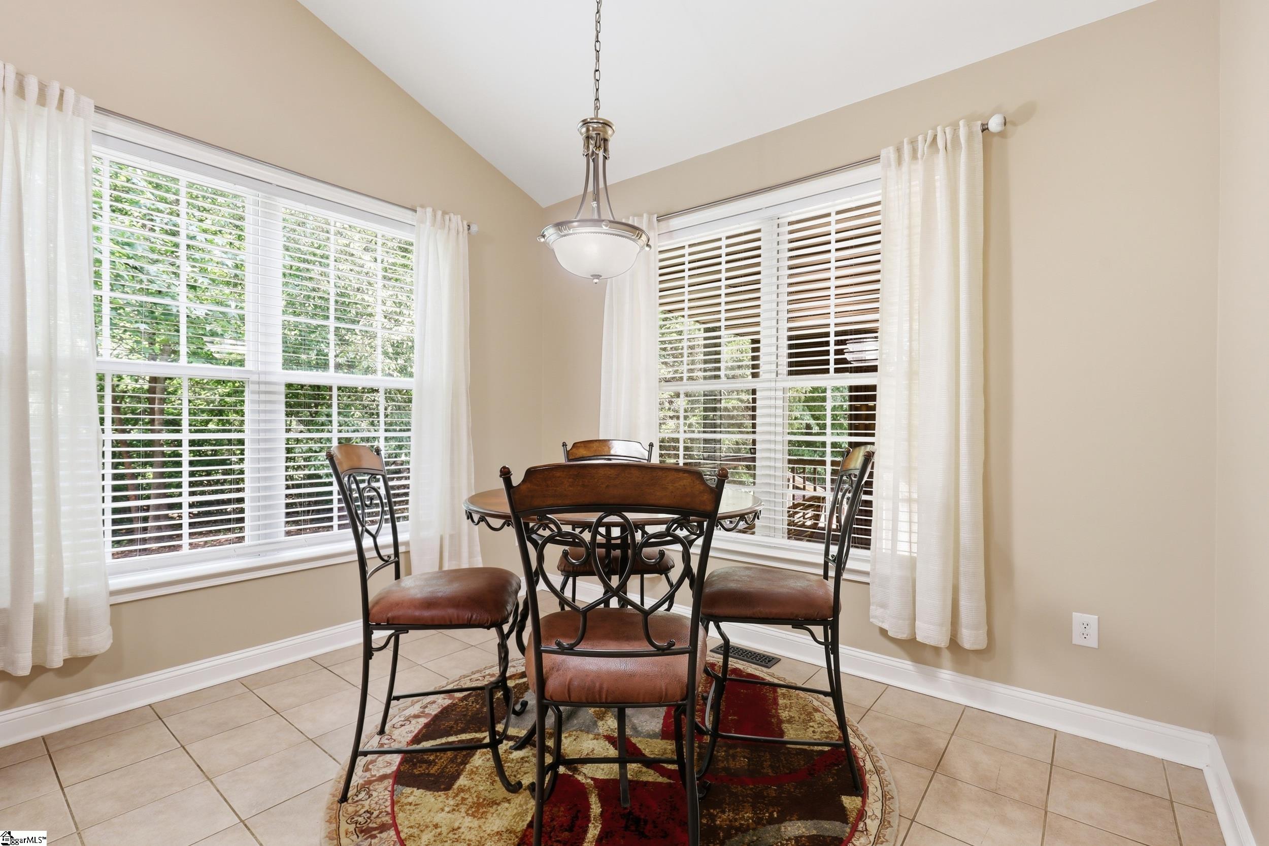 100 Yorkswell Lane Greenville, SC 29607 - Photo 13 of 33
