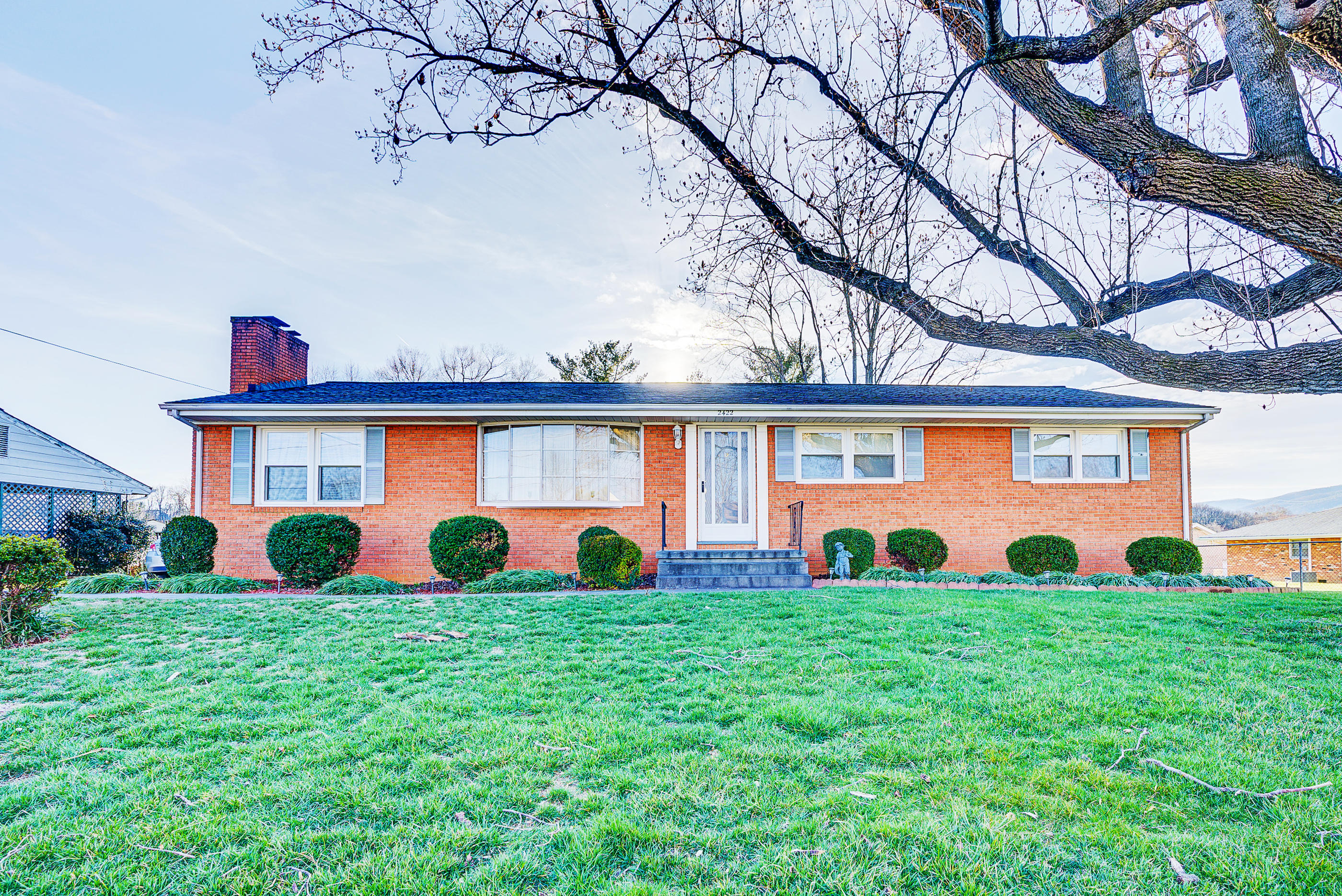 2422 Laura Road Northwest Roanoke, VA 24017 - Photo 1 of 30 112
