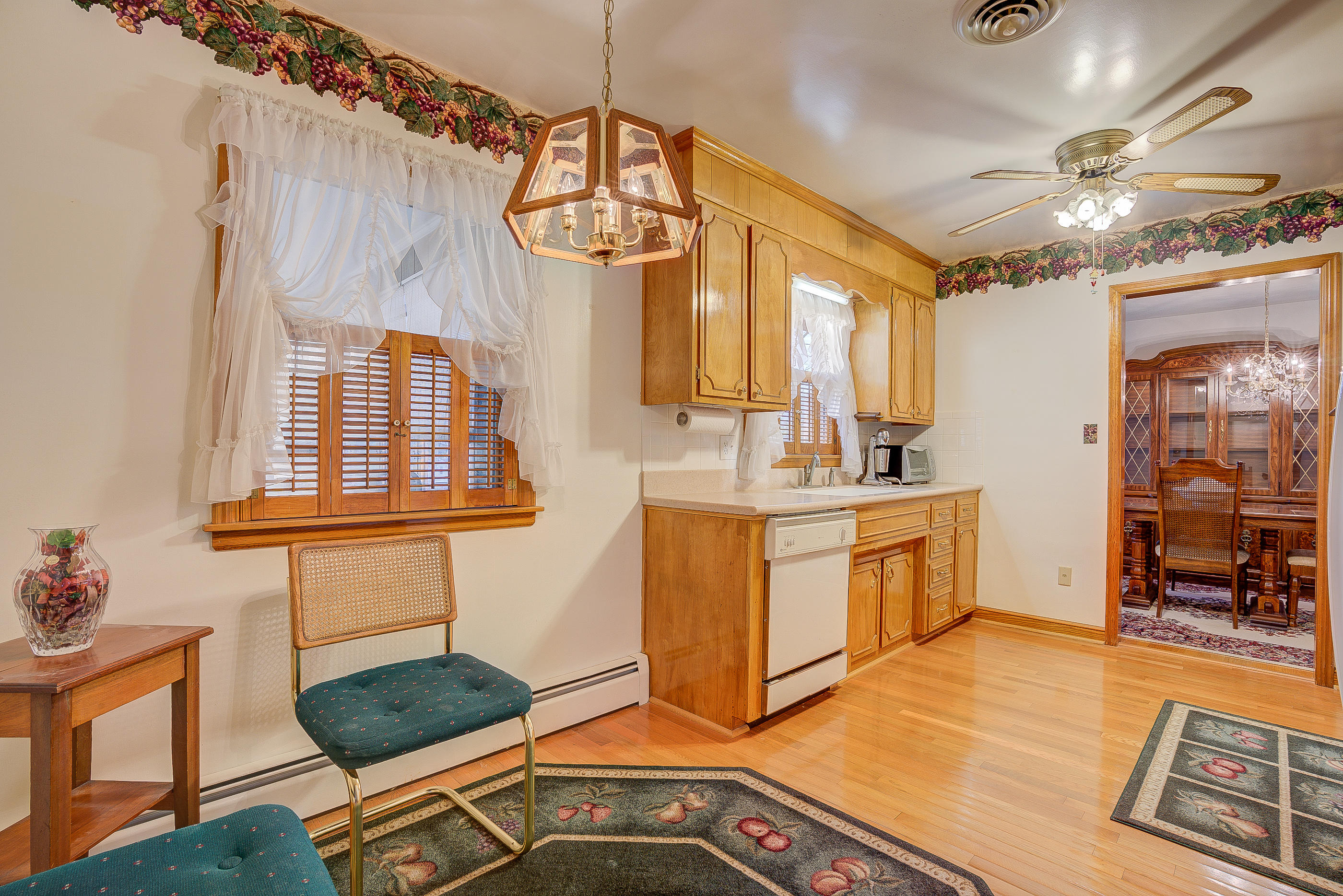 2422 Laura Road Northwest Roanoke, VA 24017 - Photo 15 of 30 136