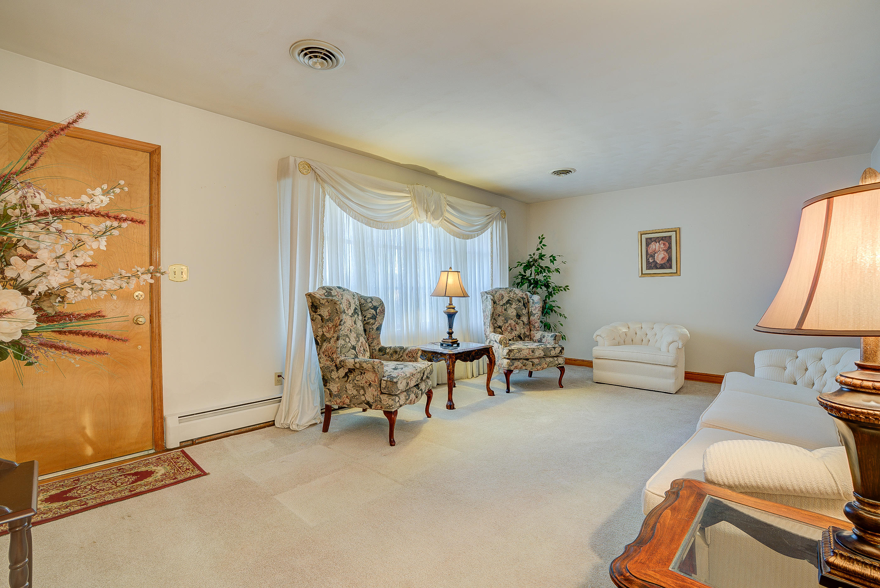 2422 Laura Road Northwest Roanoke, VA 24017 - Photo 17 of 30 139