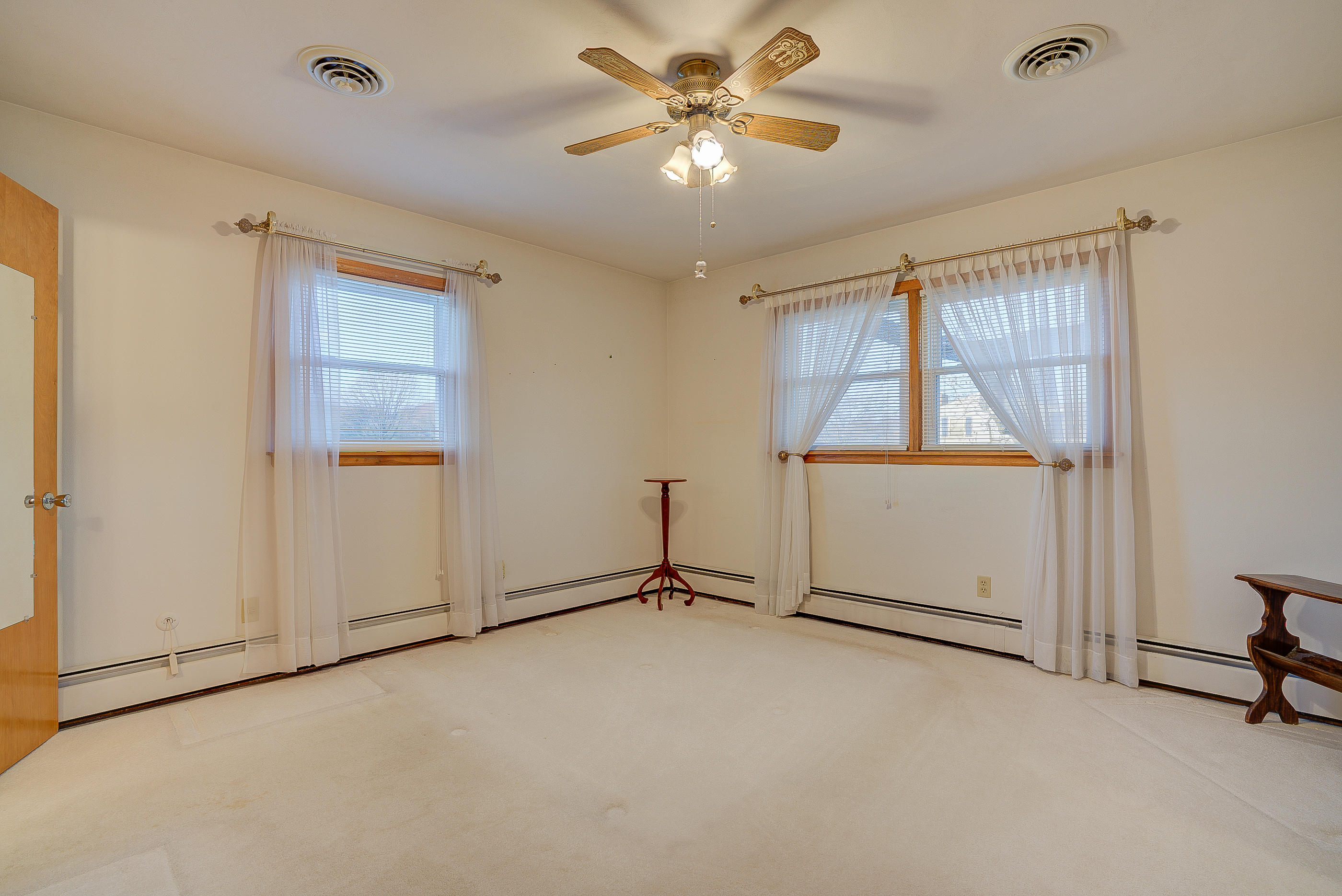 2422 Laura Road Northwest Roanoke, VA 24017 - Photo 26 of 30 153