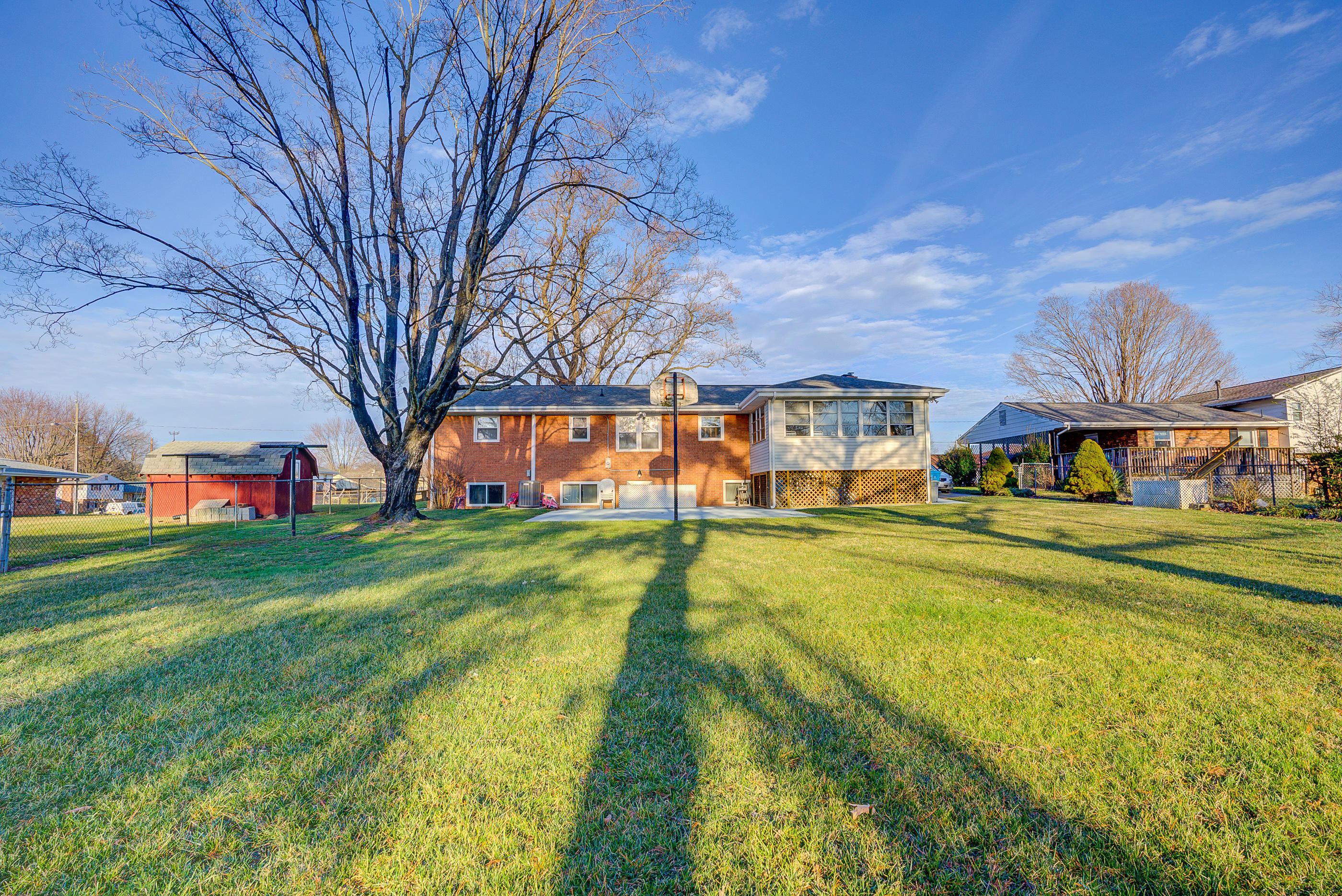 2422 Laura Road Northwest Roanoke, VA 24017 - Photo 8 of 30 117