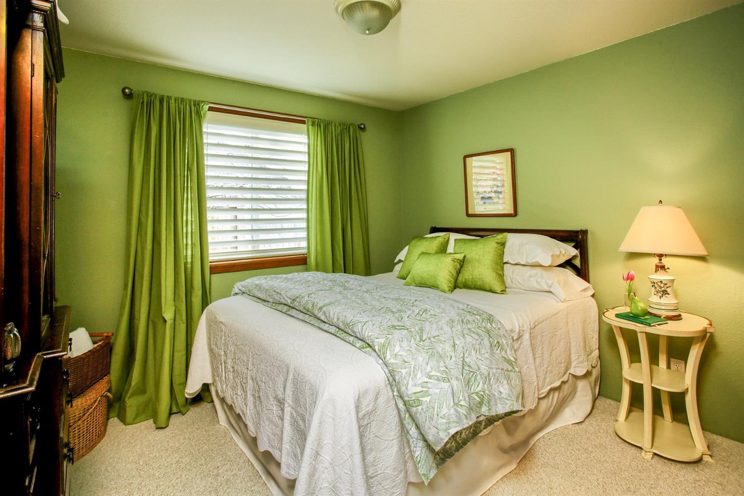 2244 Ridge Way Medford, OR 97504 - Photo 16 of 26 Additional Photo