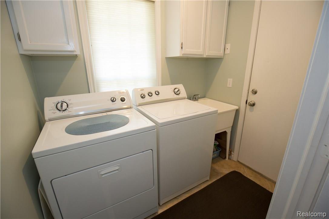 306 Whitney Drive Rochester, MI 48307 - Photo 30 of 38 ZT7A1937.jpg