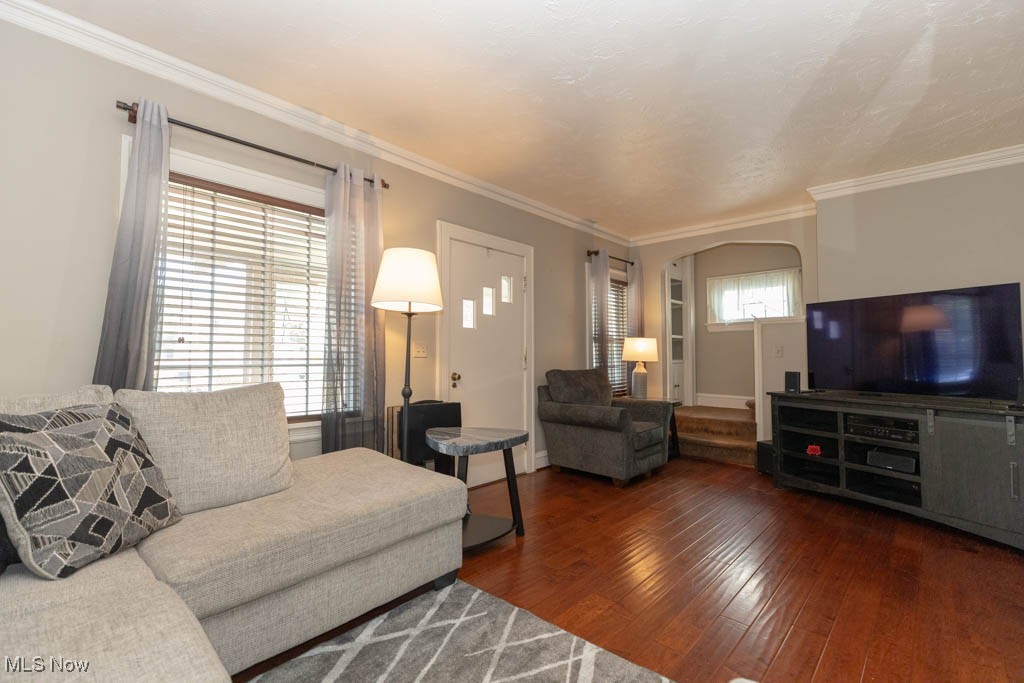 14724 Alger Road Cleveland, OH 44111 - Photo 5 of 26 Gallery Image 5
