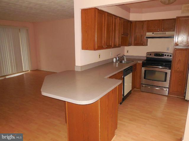 3224 Spartan Road, Unit 1H7 Olney, MD 20832 - Photo 6 of 12 Kitchen