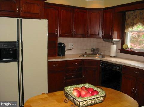 1404 Mt Airy Road Rosedale, MD 21237 - Photo 14 of 30 Kitchen