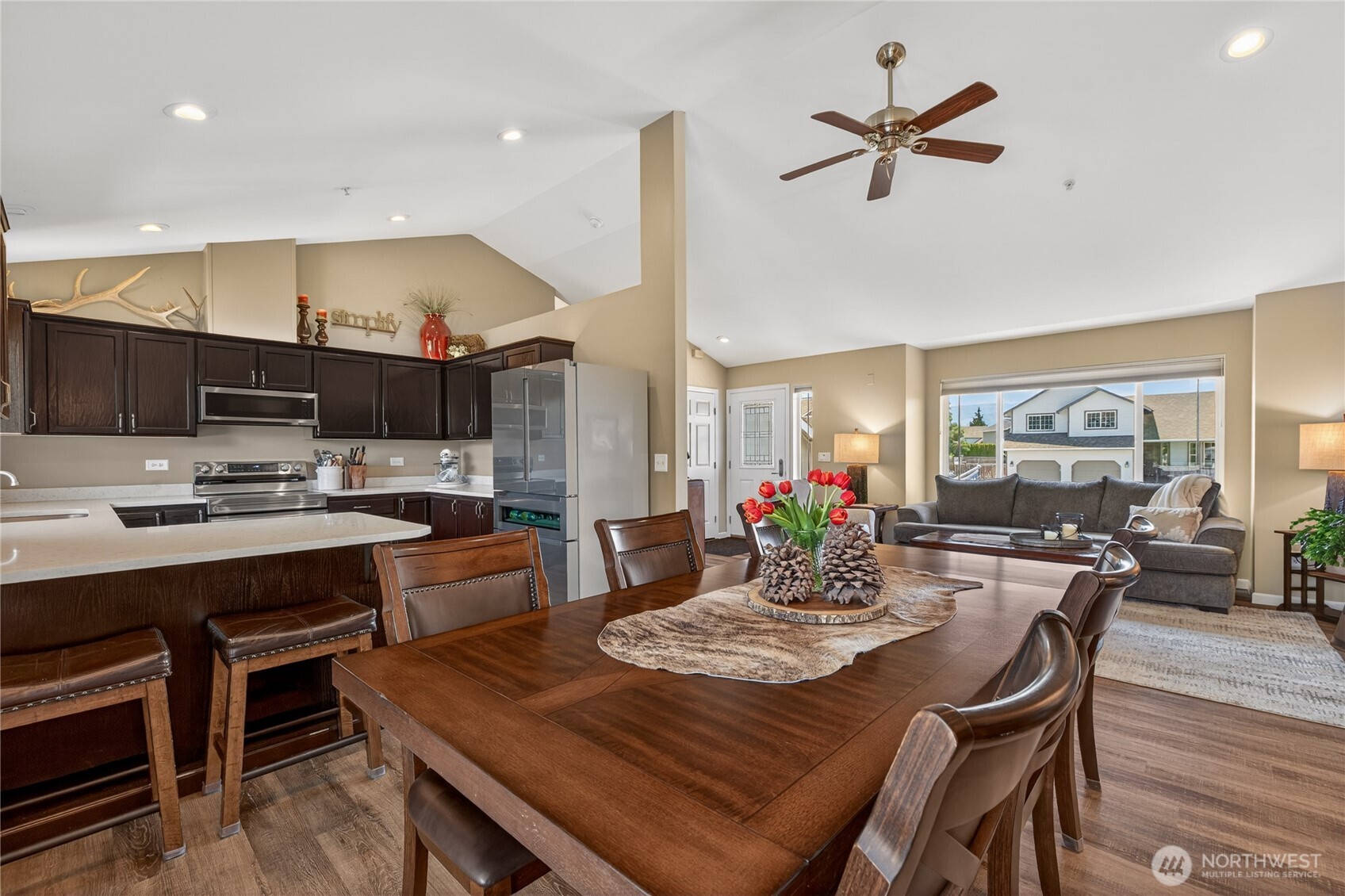 2386 Fancher Field Road East Wenatchee, WA 98802 - Photo 13 of 39