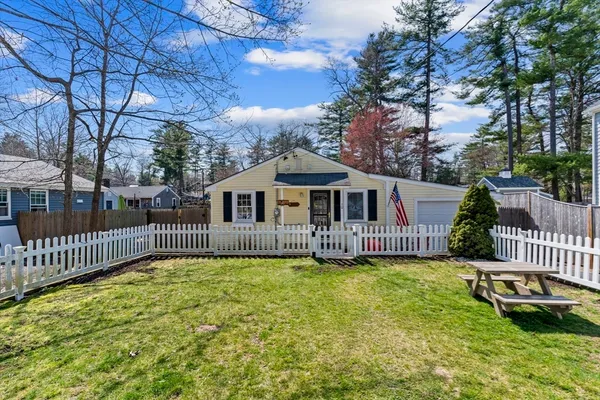 $499,900 | 10 Beach Road, Pembroke, MA 02359