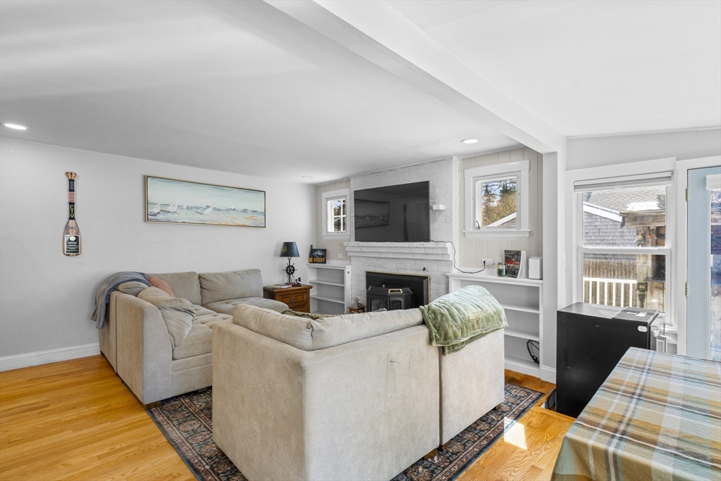 10 Beach Road Pembroke, MA 02359 - Photo 15 of 37