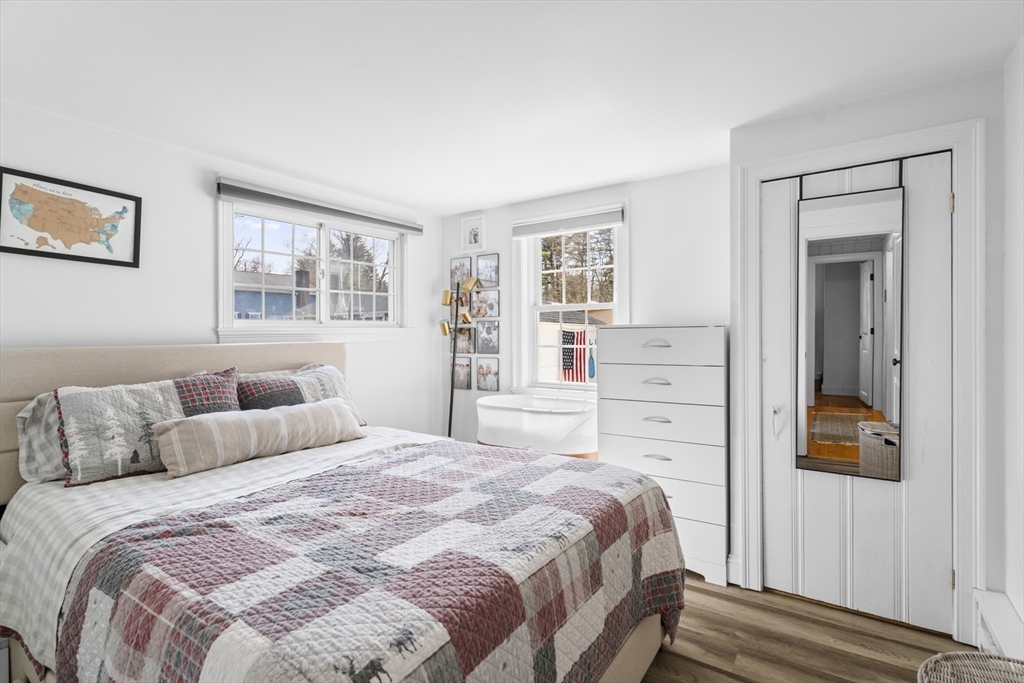 10 Beach Road Pembroke, MA 02359 - Photo 16 of 37