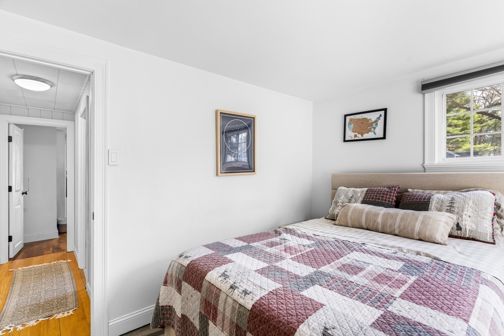 10 Beach Road Pembroke, MA 02359 - Photo 17 of 37