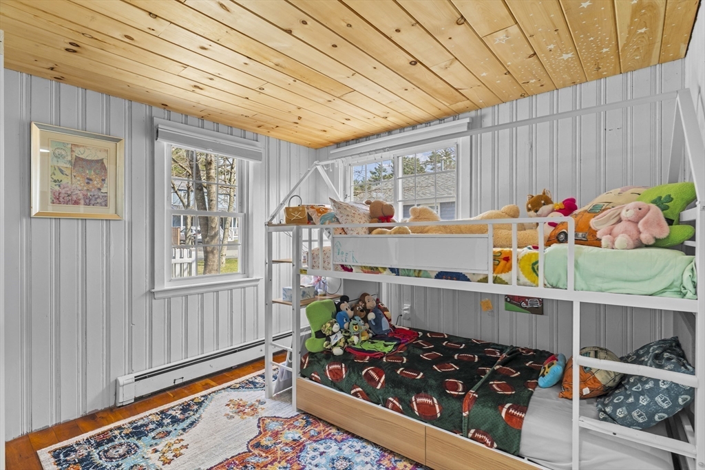 10 Beach Road Pembroke, MA 02359 - Photo 18 of 37