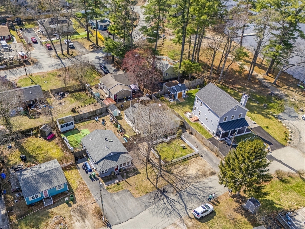 10 Beach Road Pembroke, MA 02359 - Photo 27 of 37