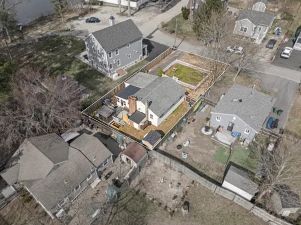 $499,900 | 10 Beach Road, Pembroke, MA 02359
