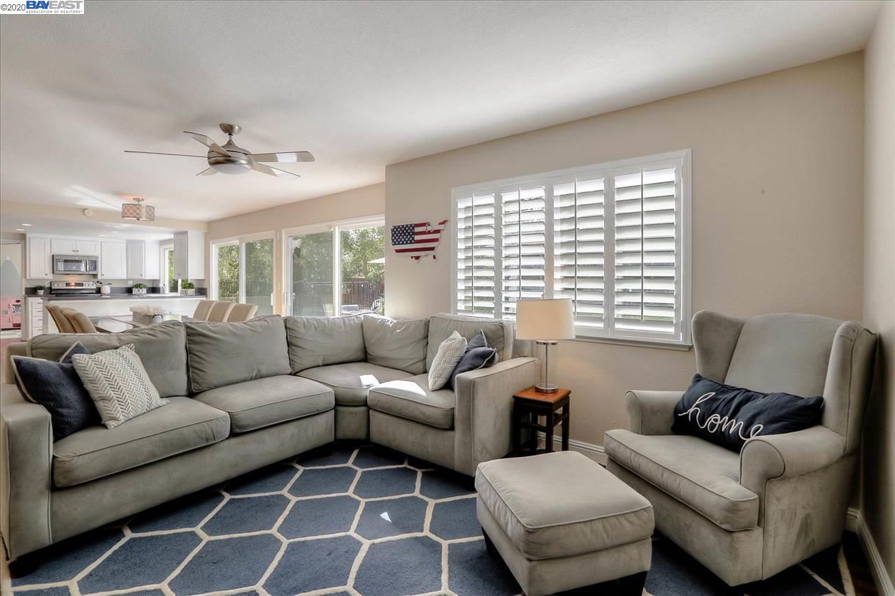 131 Castleford Circle Danville, CA 94526 - Photo 8 of 39