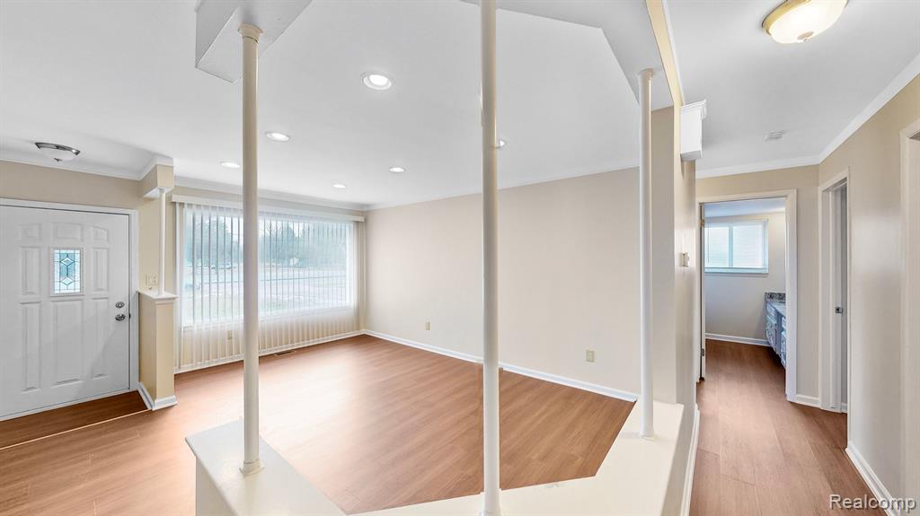 5013 Frazho Road Warren, MI 48091 - Photo 4 of 31