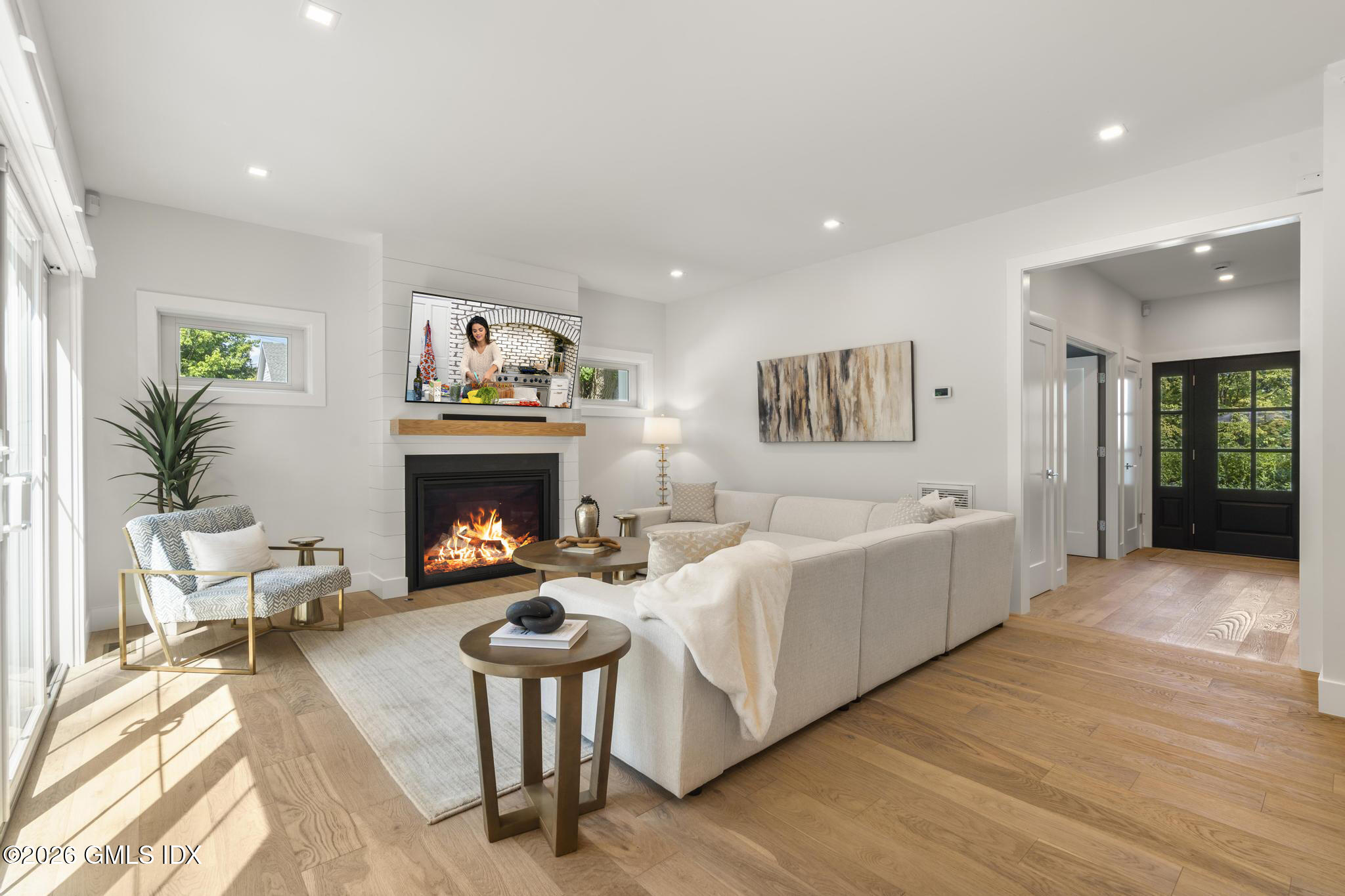 89 Indian Field Road Greenwich, CT 06830 - Photo 17 of 55 1.24 Living (2)