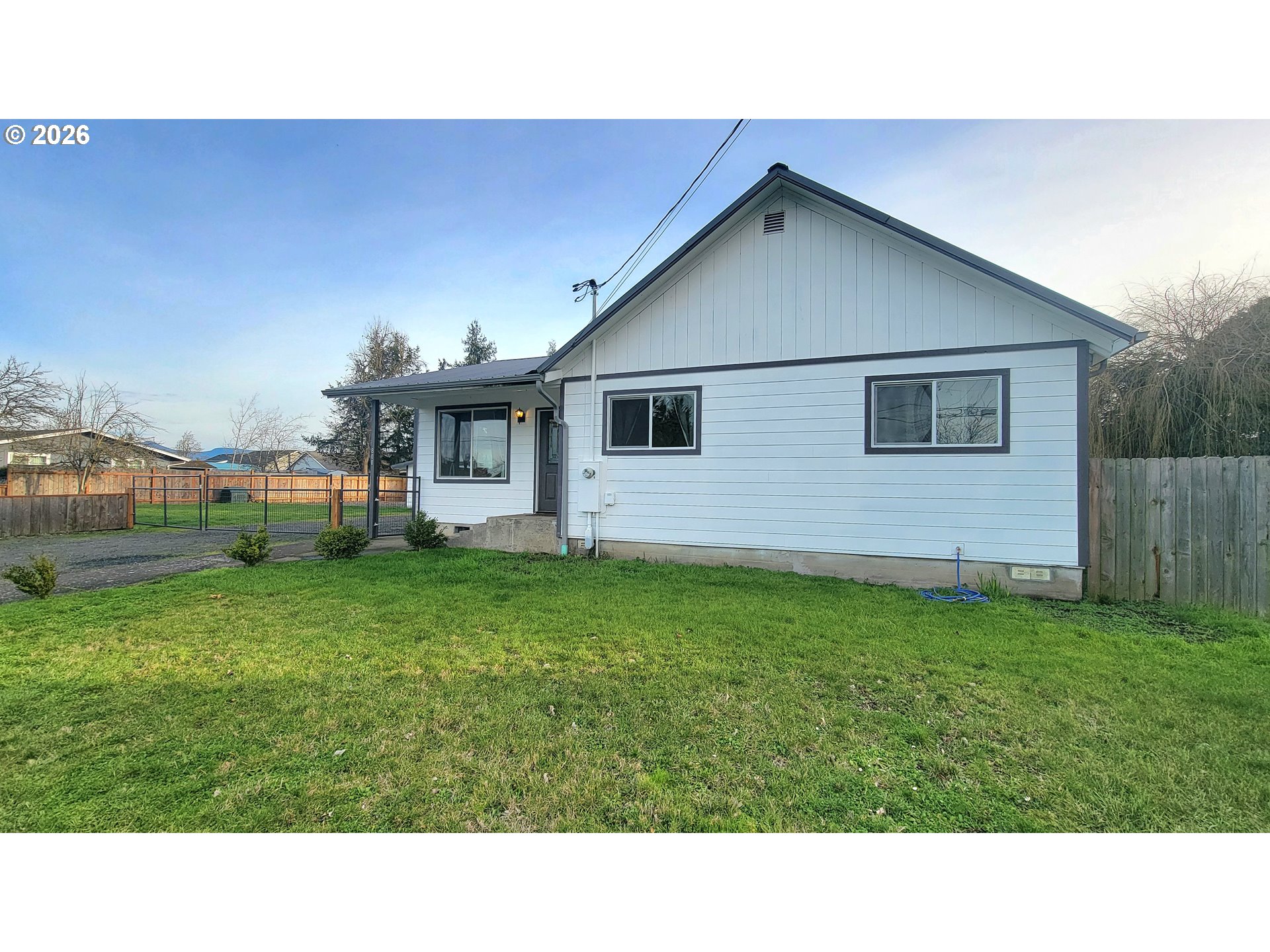 800 Territorial Street Harrisburg, OR 97446 - Photo 1 of 27