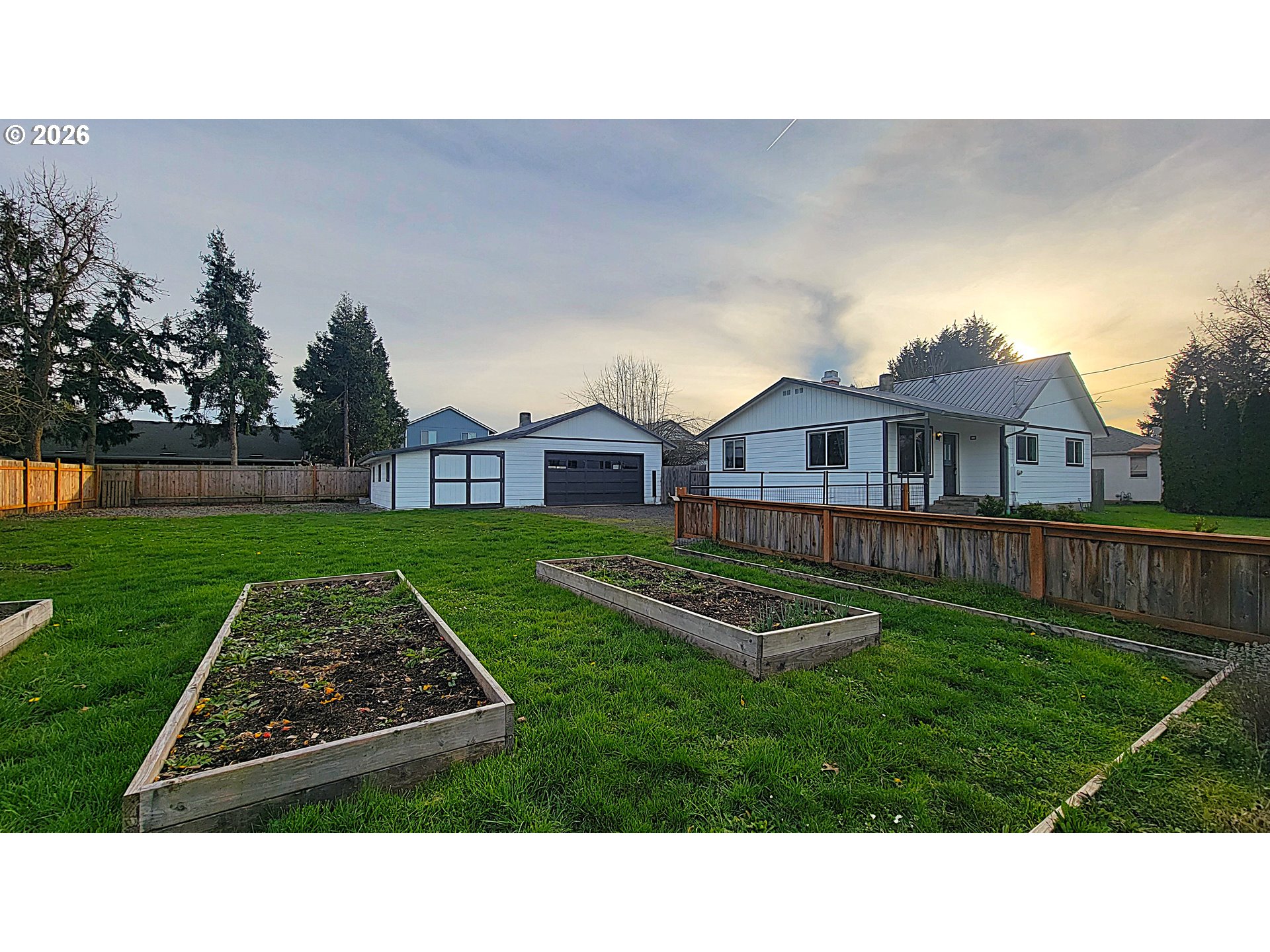 800 Territorial Street Harrisburg, OR 97446 - Photo 2 of 27 Yard
