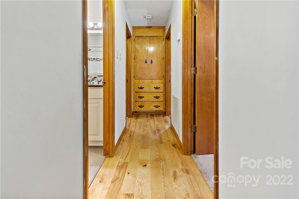 309 Poteat Road Marion, NC 28752 - Photo 14 of 30 Gallery Image 14