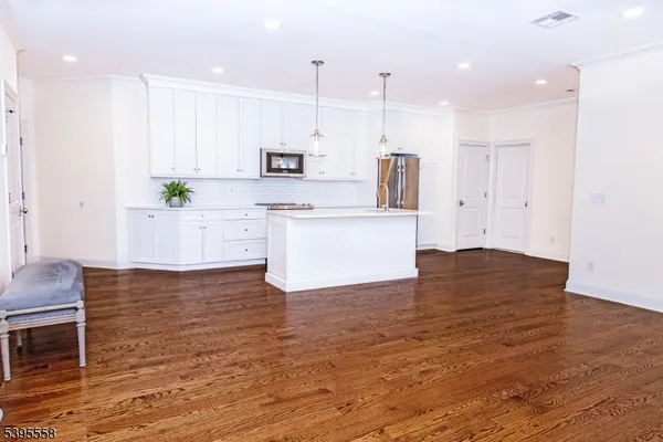 $5,100 | 29 Euclid Avenue, Unit 203, Summit, NJ 07901