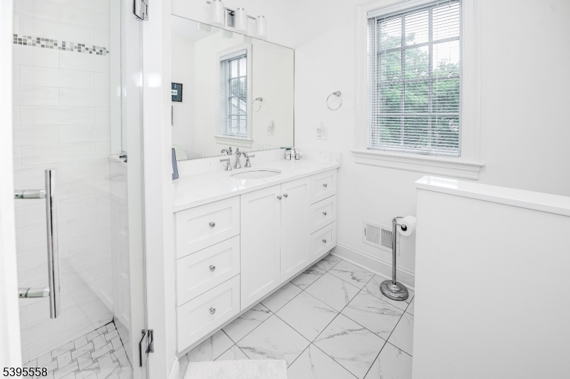 29 Euclid Avenue, Unit 203 Summit, NJ 07901 - Photo 11 of 15