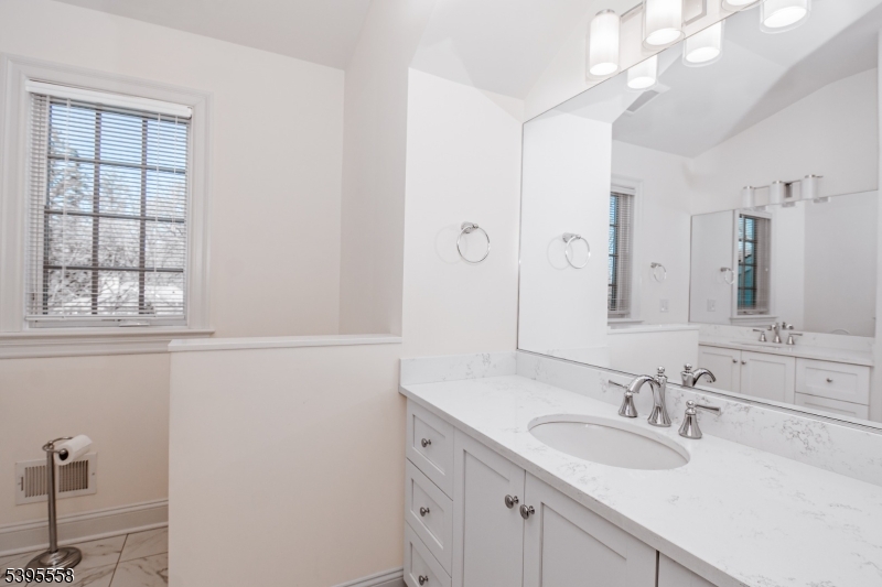 29 Euclid Avenue, Unit 203 Summit, NJ 07901 - Photo 17 of 19