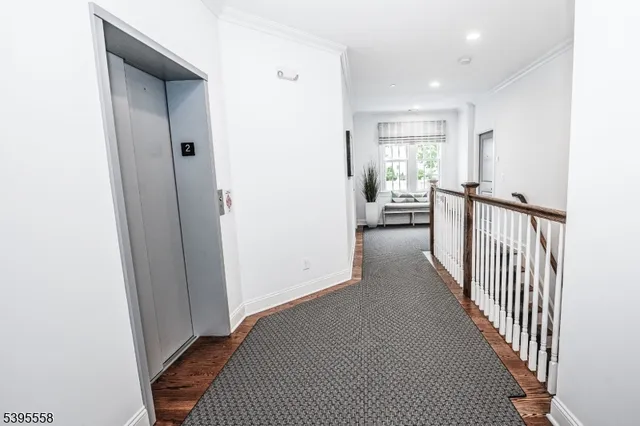$5,300 | 29 Euclid Avenue, Unit 203, Summit, NJ 07901