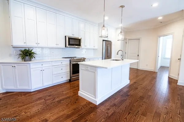 $5,100 | 29 Euclid Avenue, Unit 203, Summit, NJ 07901