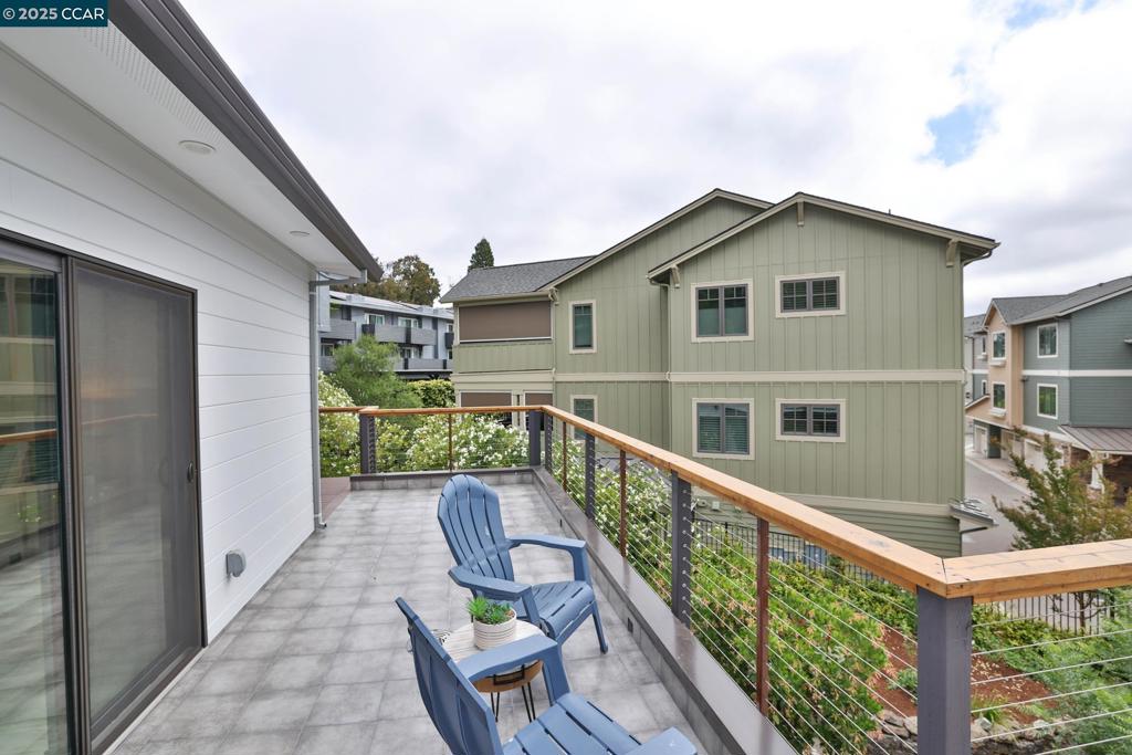 946 Risa Road Lafayette, CA 94549 - Photo 24 of 34 Wrap Around Deck