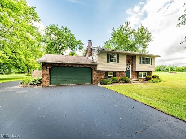 $279,900 | 3545 Cadwallader-Sonk Road, Cortland, OH 44410