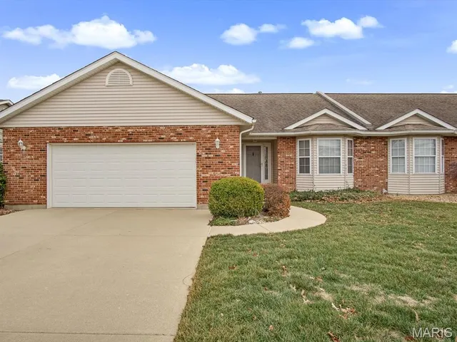 $325,000 | 630 Hamacher Street, Waterloo, IL 62298