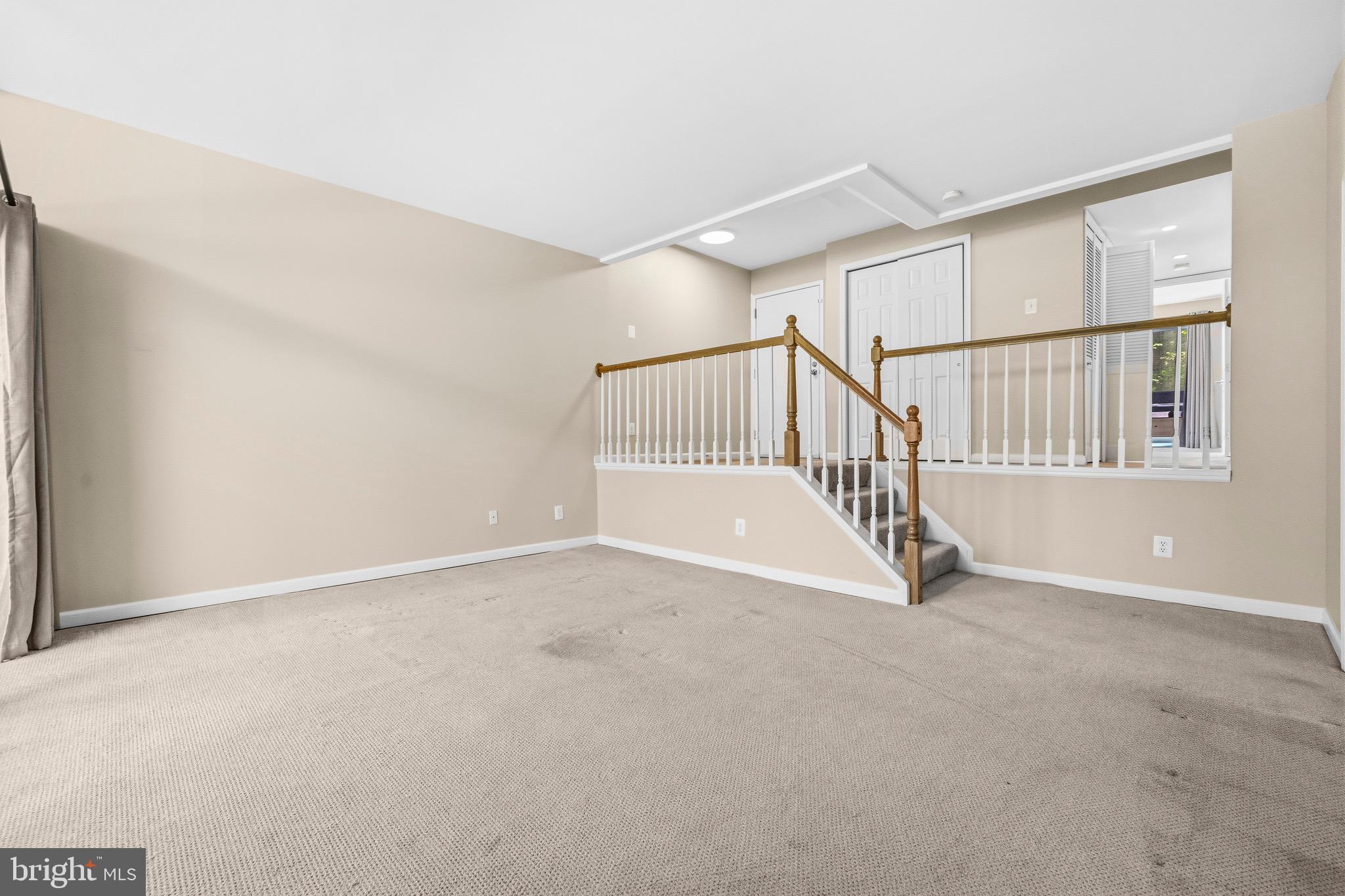 2116 Green Watch Way, Unit 200D Reston, VA 20191 - Photo 5 of 36 Bright open concept living room