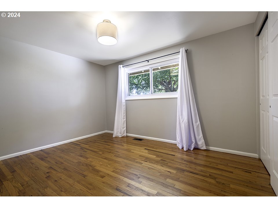 12175 Southwest 9th Street Beaverton, OR 97005 - Photo 20 of 37 Gallery Image 20