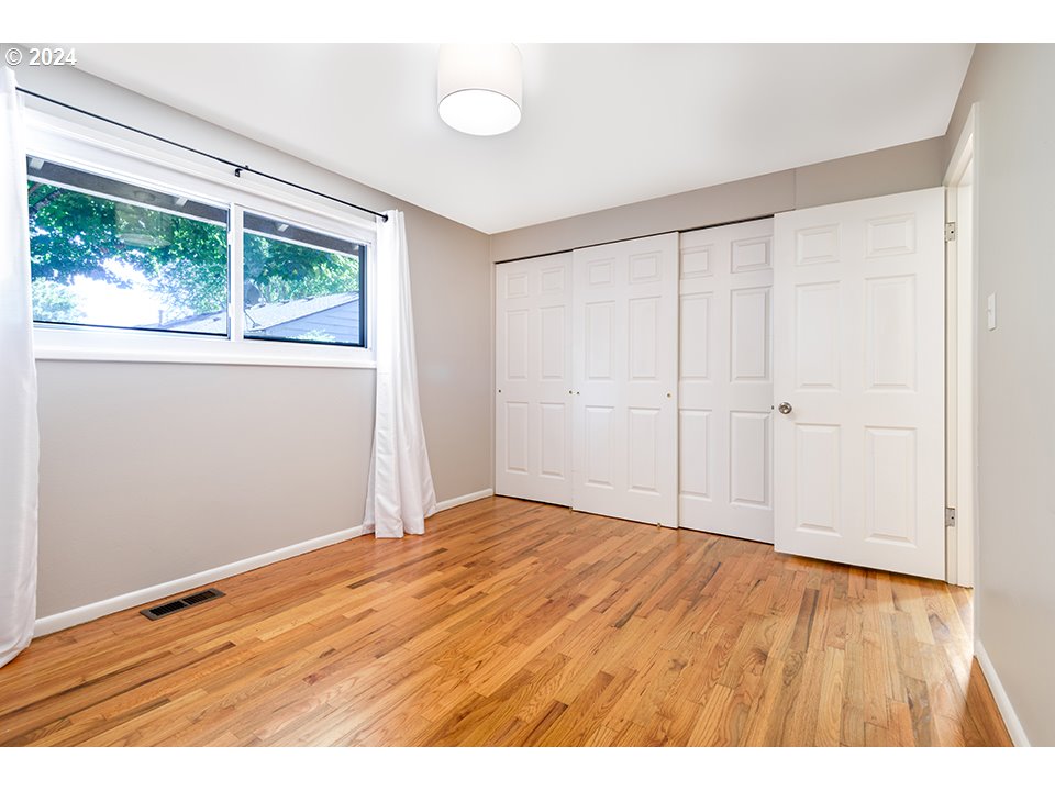12175 Southwest 9th Street Beaverton, OR 97005 - Photo 22 of 37 Gallery Image 22