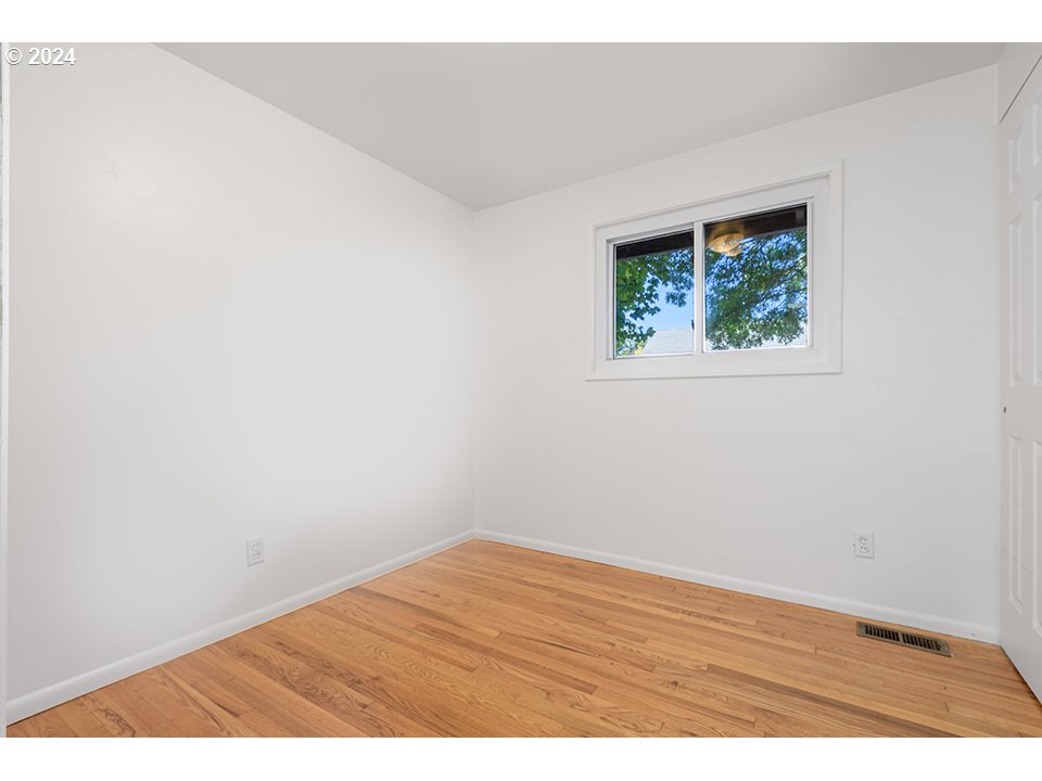 12175 Southwest 9th Street Beaverton, OR 97005 - Photo 27 of 37 Gallery Image 27