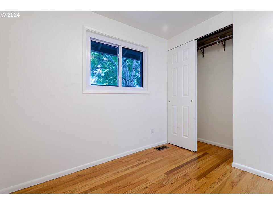 12175 Southwest 9th Street Beaverton, OR 97005 - Photo 28 of 37 Gallery Image 28