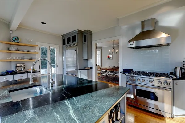 $8,000 | 37 Barnes Street, Providence, RI 02906