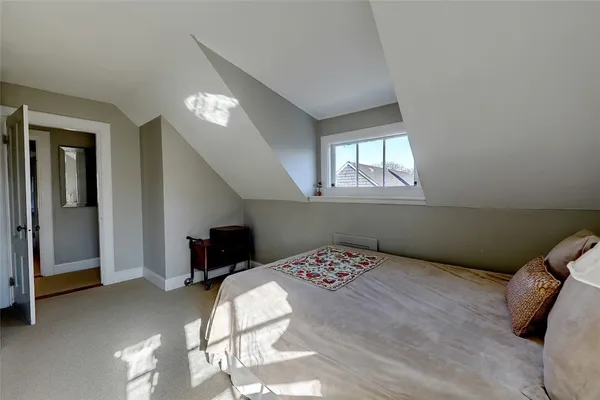 $8,000 | 37 Barnes Street, Providence, RI 02906