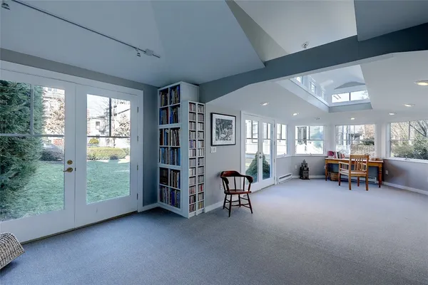 $8,000 | 37 Barnes Street, Providence, RI 02906