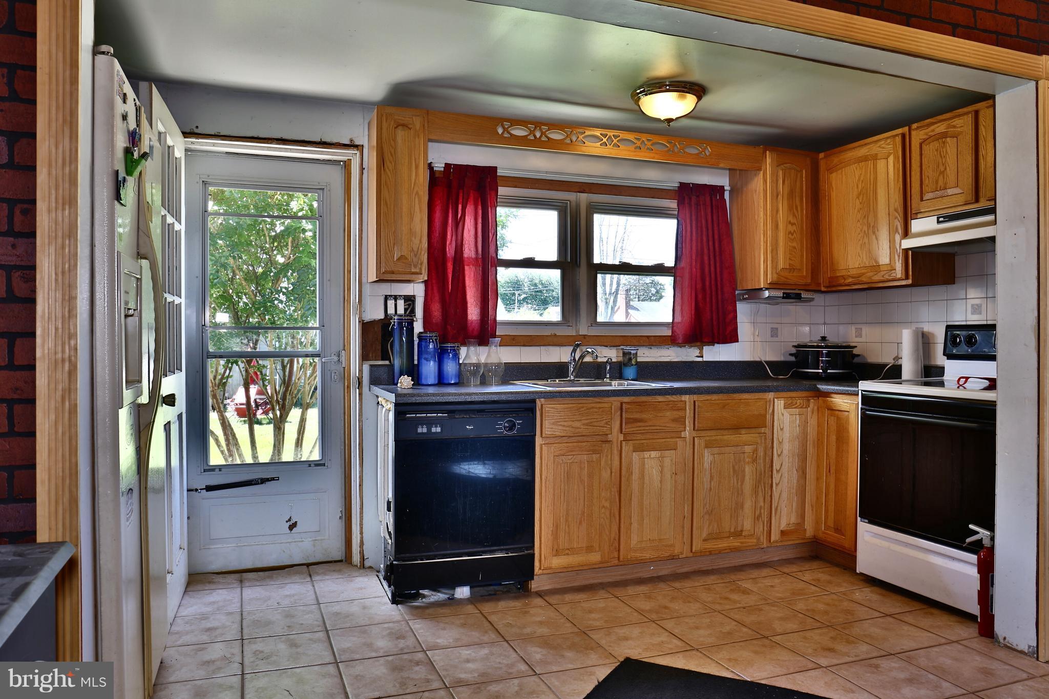 7334 Greenbank Road Baltimore, MD 21220 - Photo 13 of 23 Kitchen