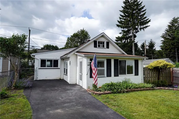 $134,900 | 197 Brayton Road, Greece, NY 14616