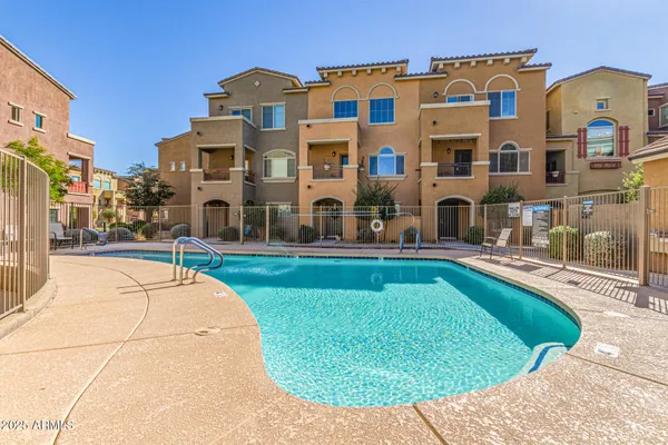 $2,400 | 240 West Juniper Avenue, Gilbert, AZ 85233