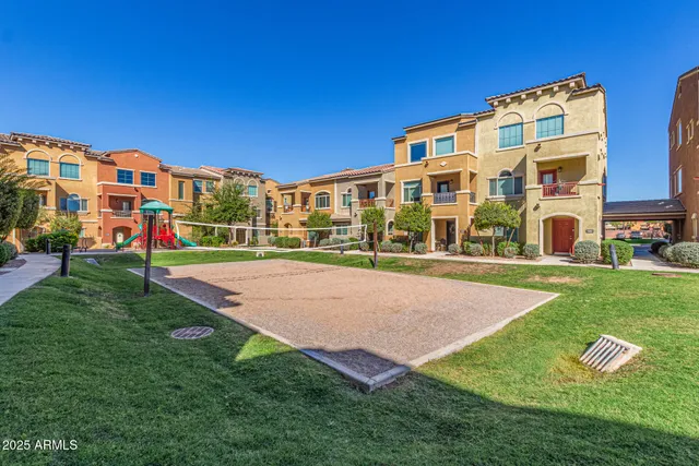 $2,400 | 240 West Juniper Avenue, Gilbert, AZ 85233