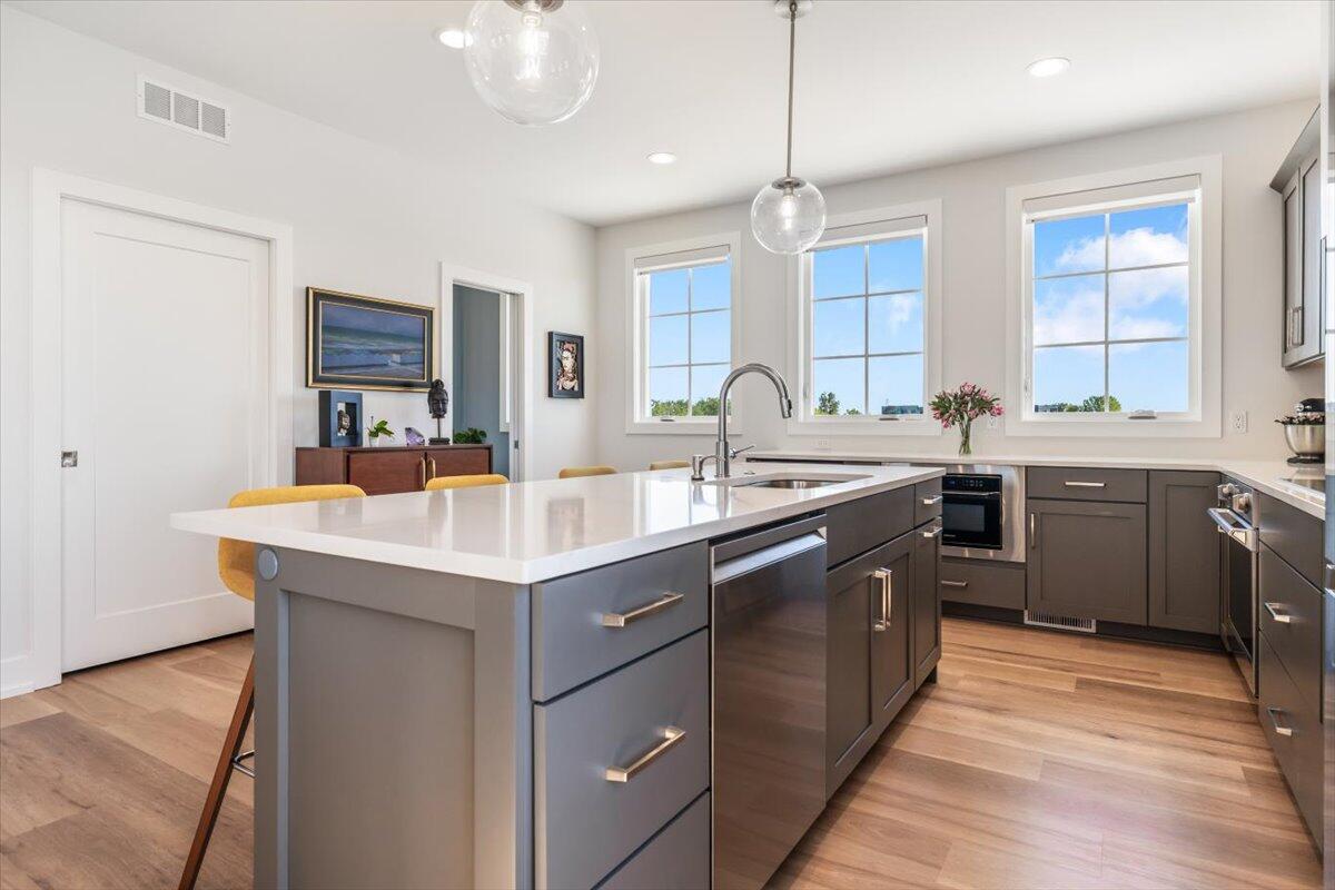 126 Mariners Cove St. Joseph, MI 49085 - Photo 14 of 53 24-EK2A6877