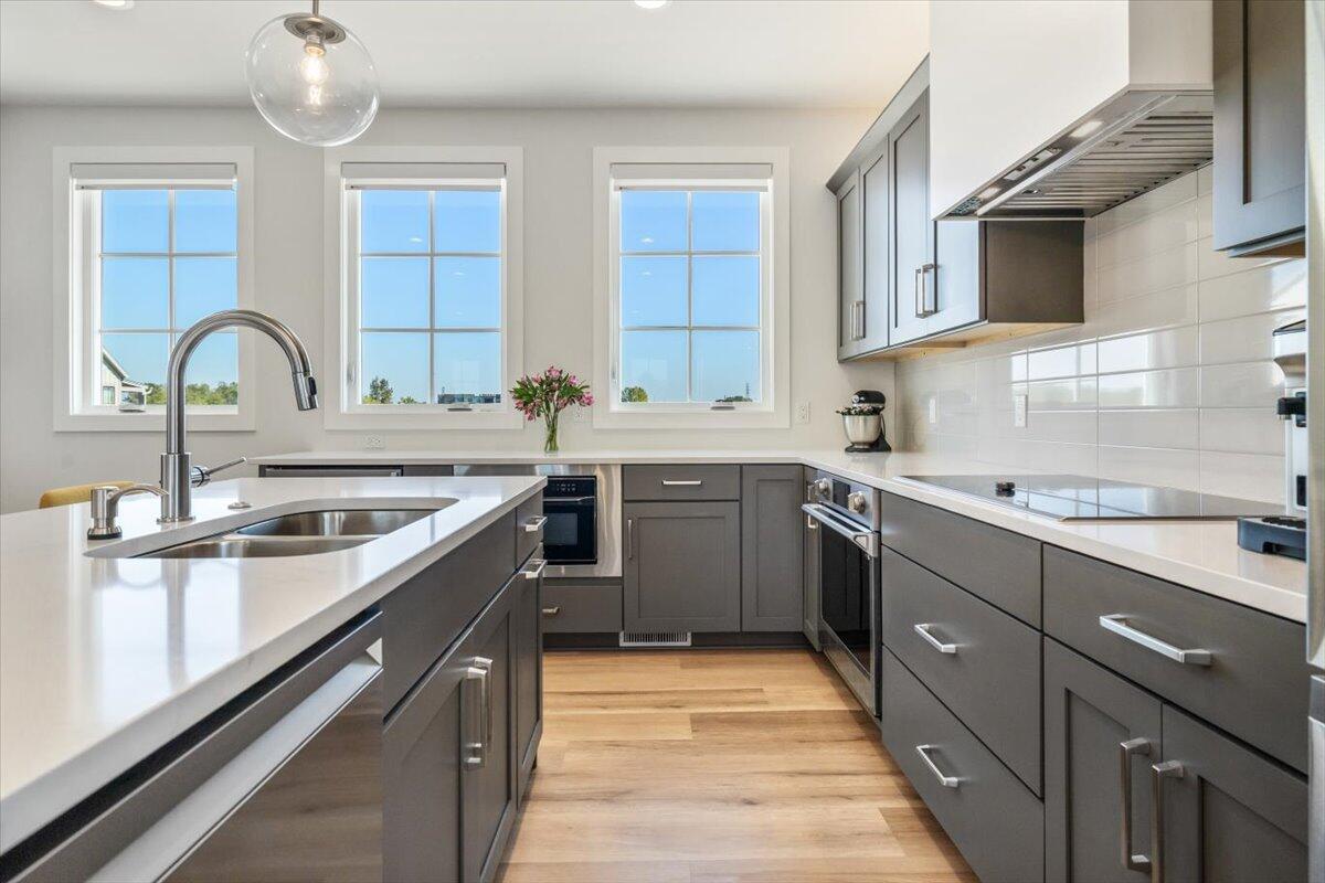 126 Mariners Cove St. Joseph, MI 49085 - Photo 17 of 53 27-EK2A6892